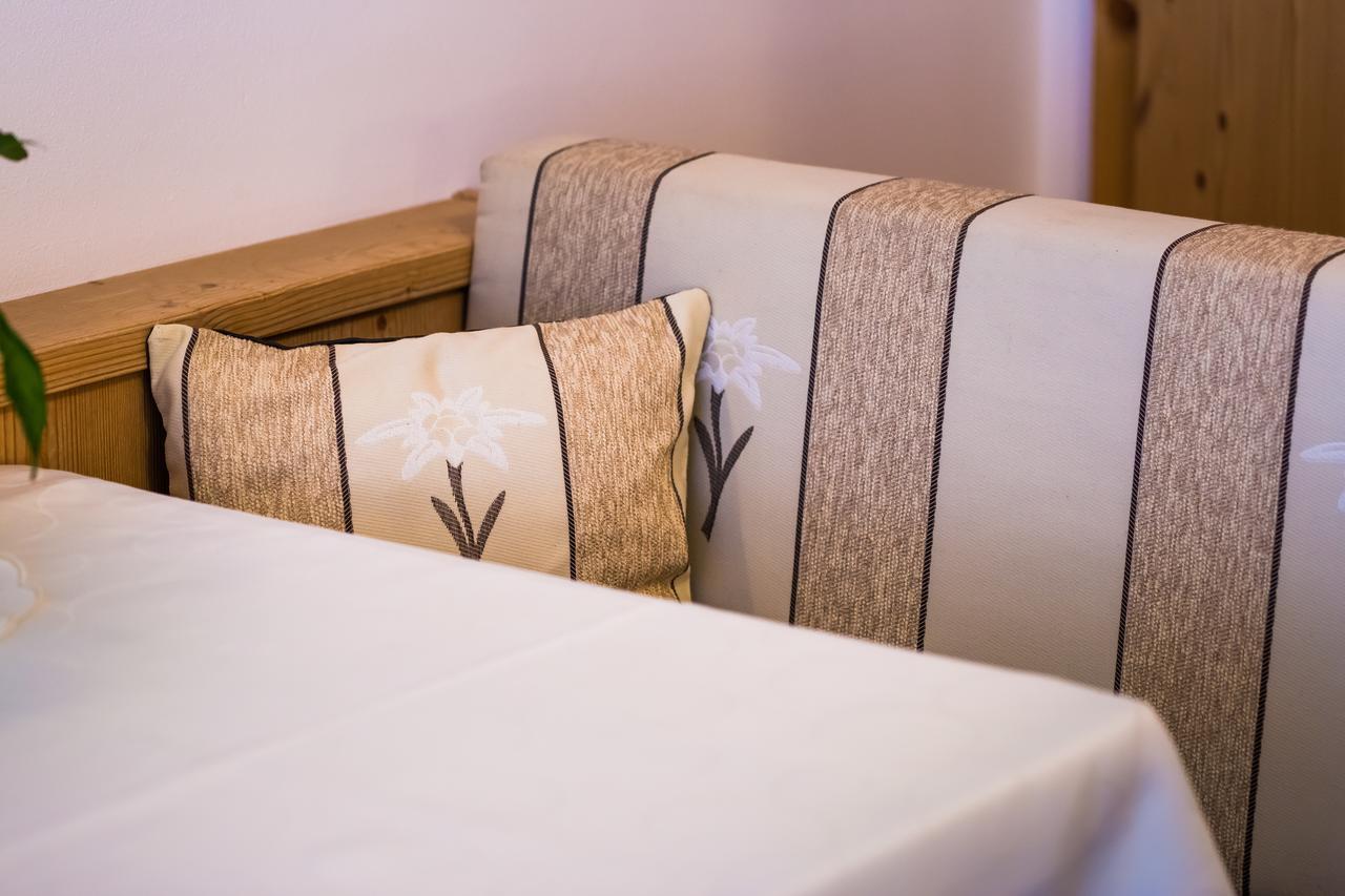 Hotel Restaurant Rosmarie 프펠데르스 외부 사진